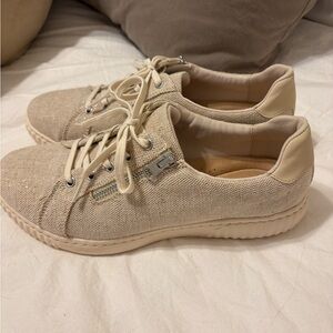 Clarks Beige Textured Sneakers